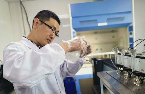 扎根西太湖，創(chuàng)新塑未來——記武進(jìn)區(qū)“學(xué)習(xí)身邊榜樣”入選者、塑料制品研發(fā)先鋒